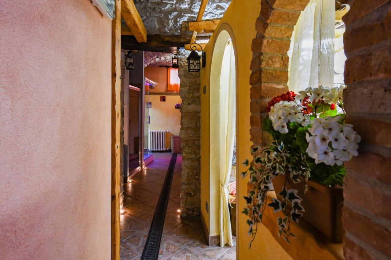 Hotel Castello Tignale Exterior foto