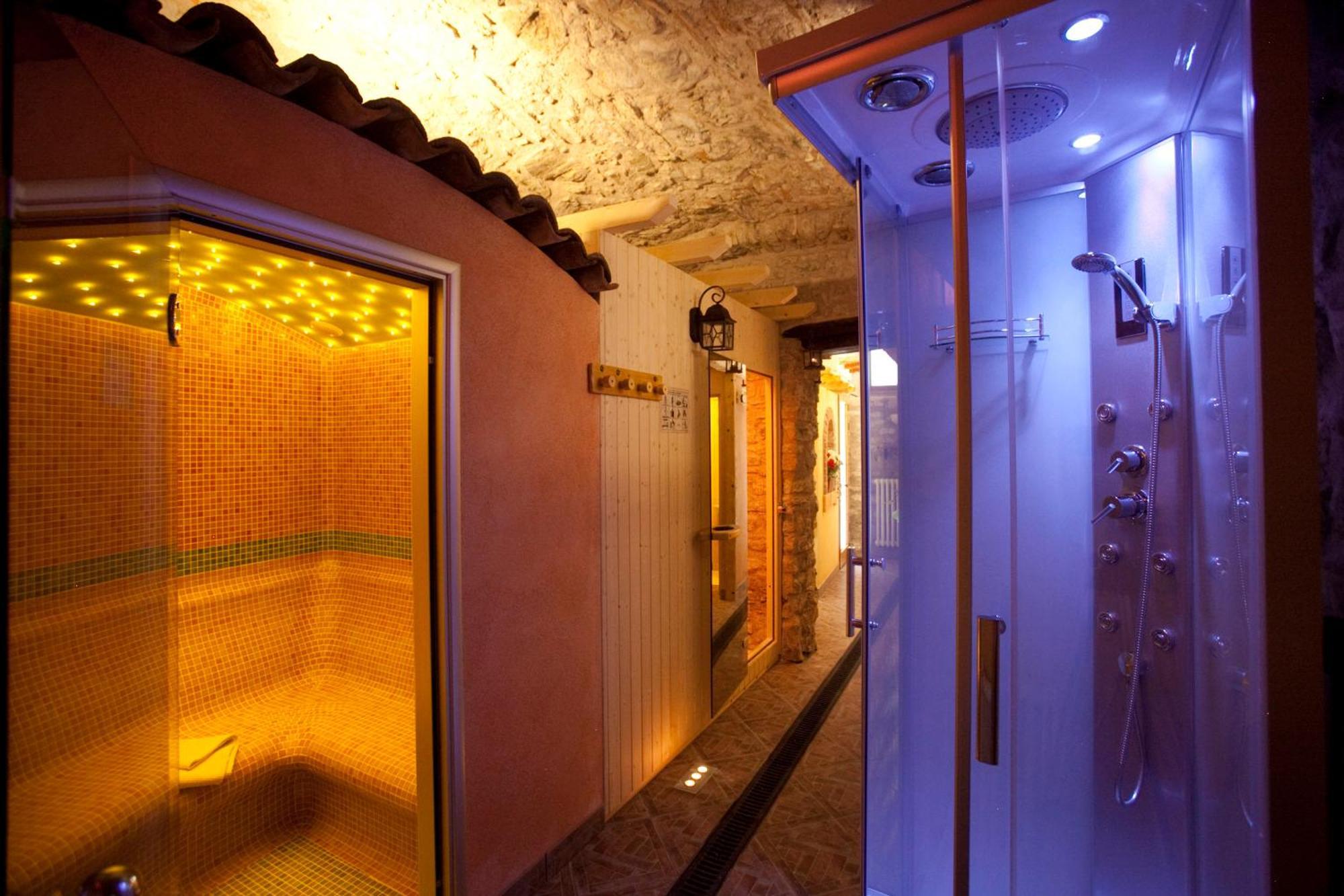 Hotel Castello Tignale Exterior foto