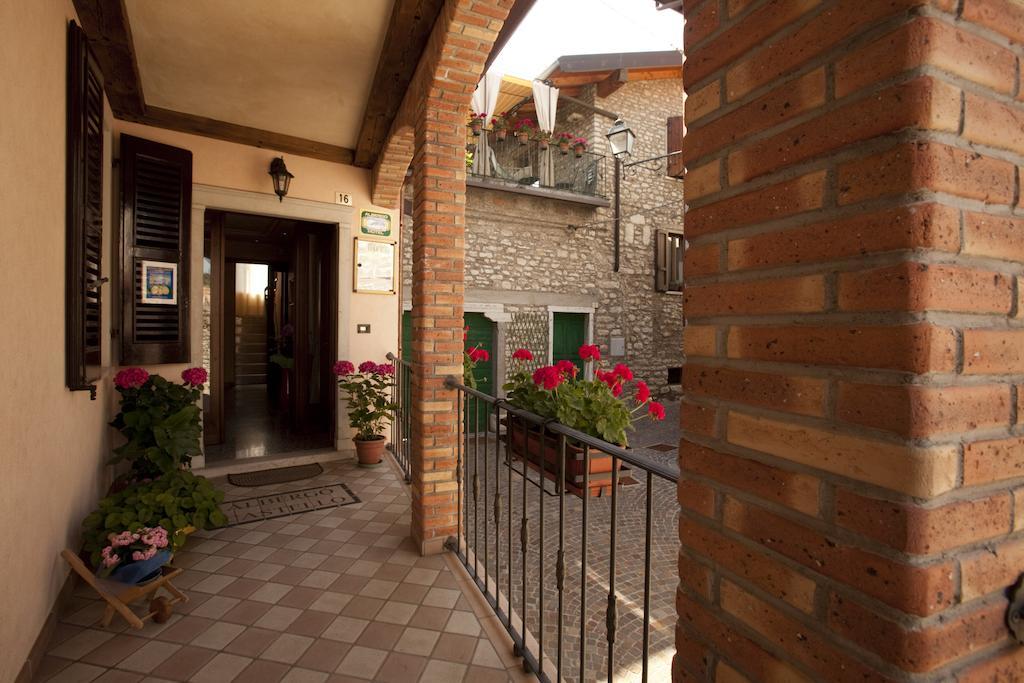 Hotel Castello Tignale Exterior foto